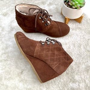 Toms | Quilted Suede  Sherpa Lined Water Proof Wedge Bootie Size 6.5